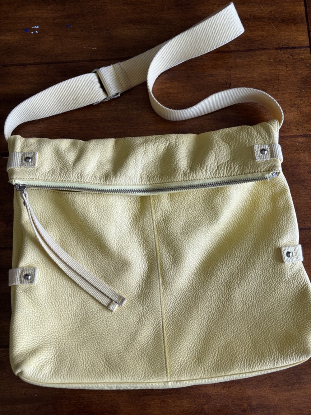 Vintage Gap pale yellow leather purse